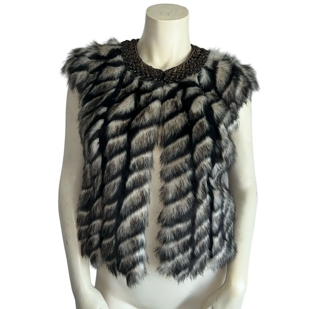 Twelfth Street By Cynthia Vincent Cropped Festival Faux Fur Vest. Size Small.